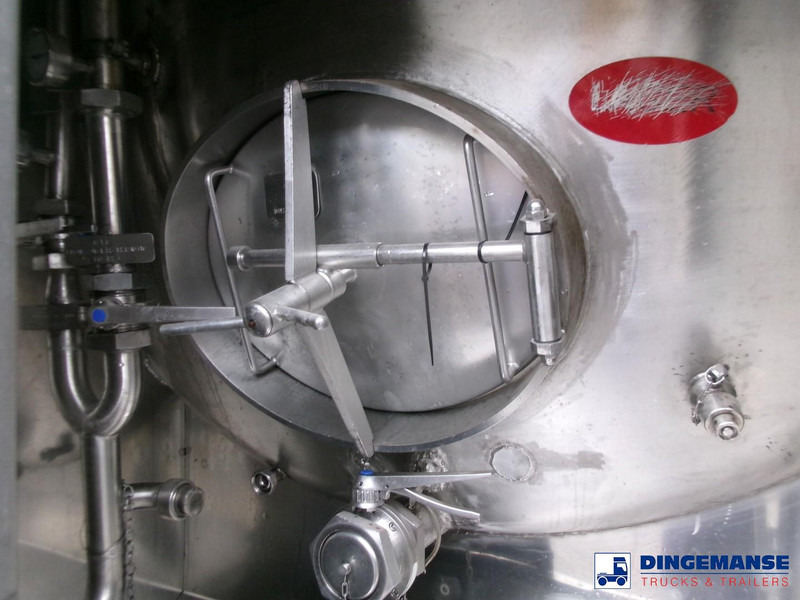 Tankoplegger Clayton Food (beer) tank inox 30 m3 / 1 comp: afbeelding 9 Tankoplegger Clayton Food (beer) tank inox 30 m3 / 1 comp: afbeelding 9