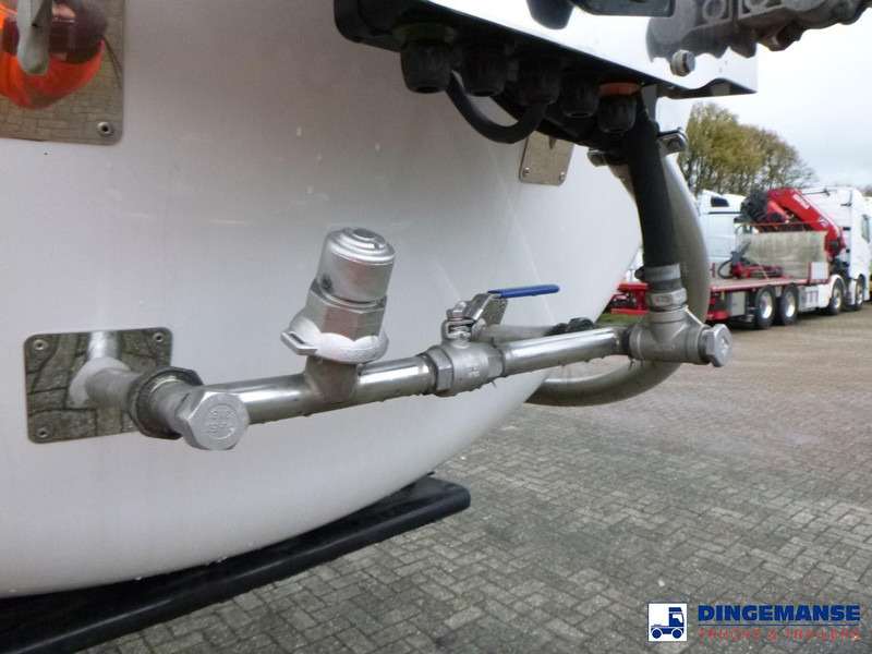 Tankoplegger LAG Food tank inox 32 m3 / 3 comp + pump: afbeelding 18 Tankoplegger LAG Food tank inox 32 m3 / 3 comp + pump: afbeelding 18