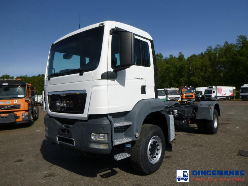 MAN TGS 19.360 4X2 BBS manual Euro 2 chassis + PTO - Chassis vrachtwagen: afbeelding 1 MAN TGS 19.360 4X2 BBS manual Euro 2 chassis + PTO - Chassis vrachtwagen: afbeelding 1