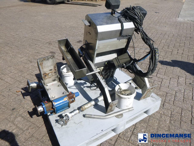 Mouvex Fuel tank equipment (hydraulic pump / counter / discharge valves) - Brandstofsysteem: afbeelding 2 Mouvex Fuel tank equipment (hydraulic pump / counter / discharge valves) - Brandstofsysteem: afbeelding 2