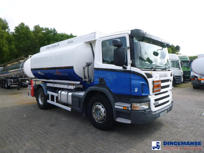 Scania P 230 DB 4x2 RHD fuel tank 12.4 m3 / 4 comp - Tankwagen: afbeelding 2 Scania P 230 DB 4x2 RHD fuel tank 12.4 m3 / 4 comp - Tankwagen: afbeelding 2