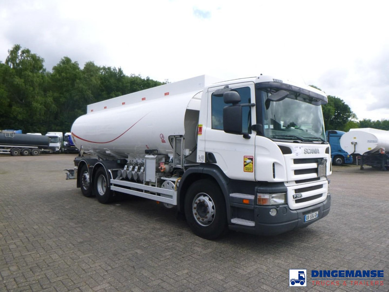 Scania P 320 DB 6X2 fuel tank 18.8 m3 / 5 comp - Tankwagen: afbeelding 2 Scania P 320 DB 6X2 fuel tank 18.8 m3 / 5 comp - Tankwagen: afbeelding 2