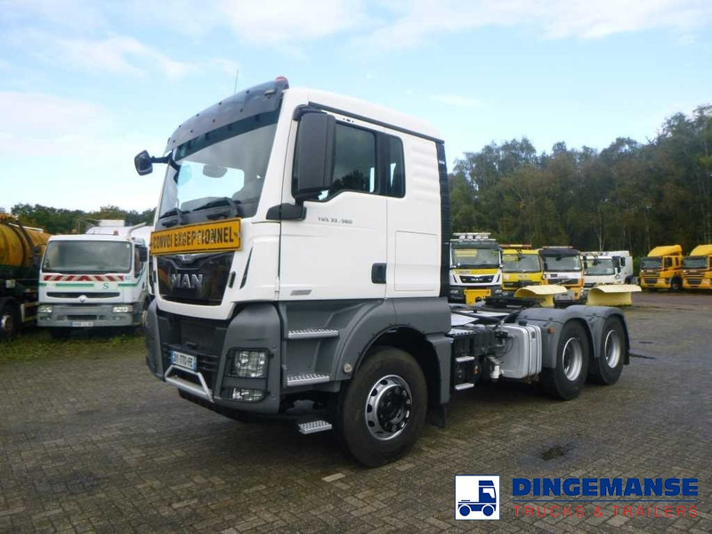 MAN TGX 33.560 6X4 + Retarder + Hydraulics / 96 t - Trekker: afbeelding 1 MAN TGX 33.560 6X4 + Retarder + Hydraulics / 96 t - Trekker: afbeelding 1