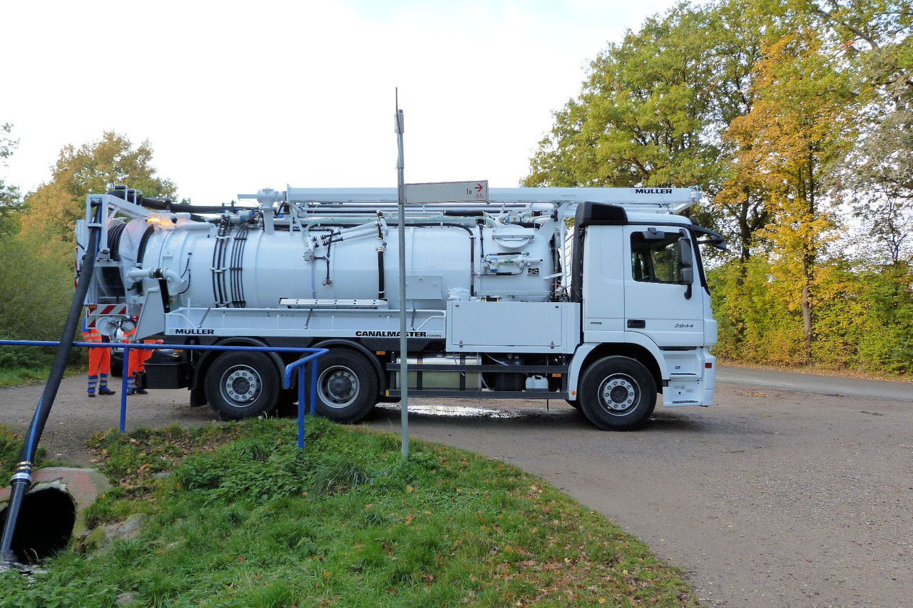 Mercedes-Benz Actros 2844 6x2 Müller 10m³ Canalmaster WRG - Vacuümwagen: afbeelding 5 Mercedes-Benz Actros 2844 6x2 Müller 10m³ Canalmaster WRG - Vacuümwagen: afbeelding 5