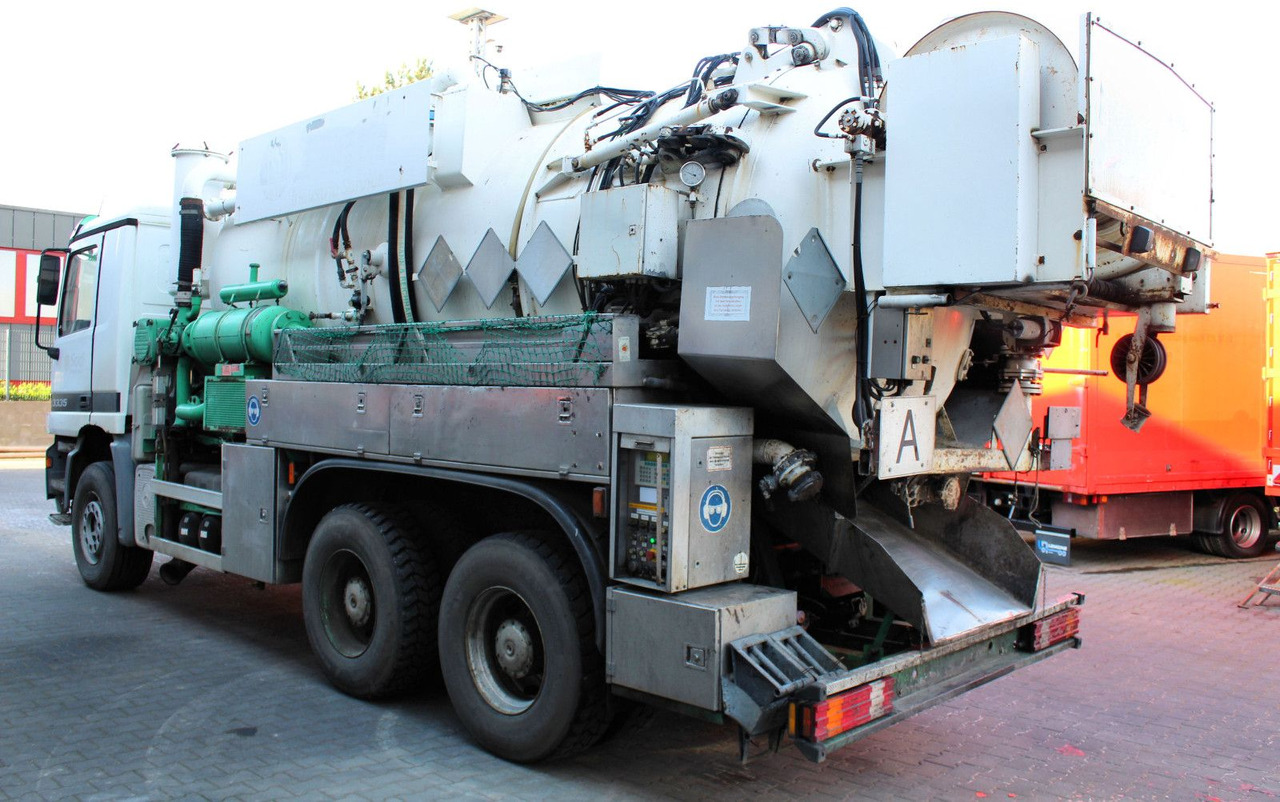 Mercedes-Benz Actros 3335 6x4 Kroll 13m³ HD-Kombi ADR/GGVS V2A - Vacuümwagen: afbeelding 5 Mercedes-Benz Actros 3335 6x4 Kroll 13m³ HD-Kombi ADR/GGVS V2A - Vacuümwagen: afbeelding 5