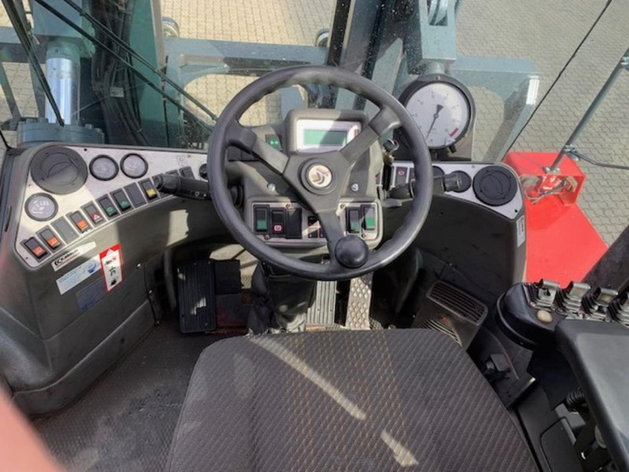 Kalmar DCD320-12LB - Diesel heftruck: afbeelding 4 Kalmar DCD320-12LB - Diesel heftruck: afbeelding 4