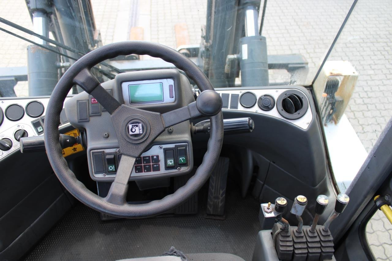 Kalmar DCE120-6 - Diesel heftruck: afbeelding 4 Kalmar DCE120-6 - Diesel heftruck: afbeelding 4