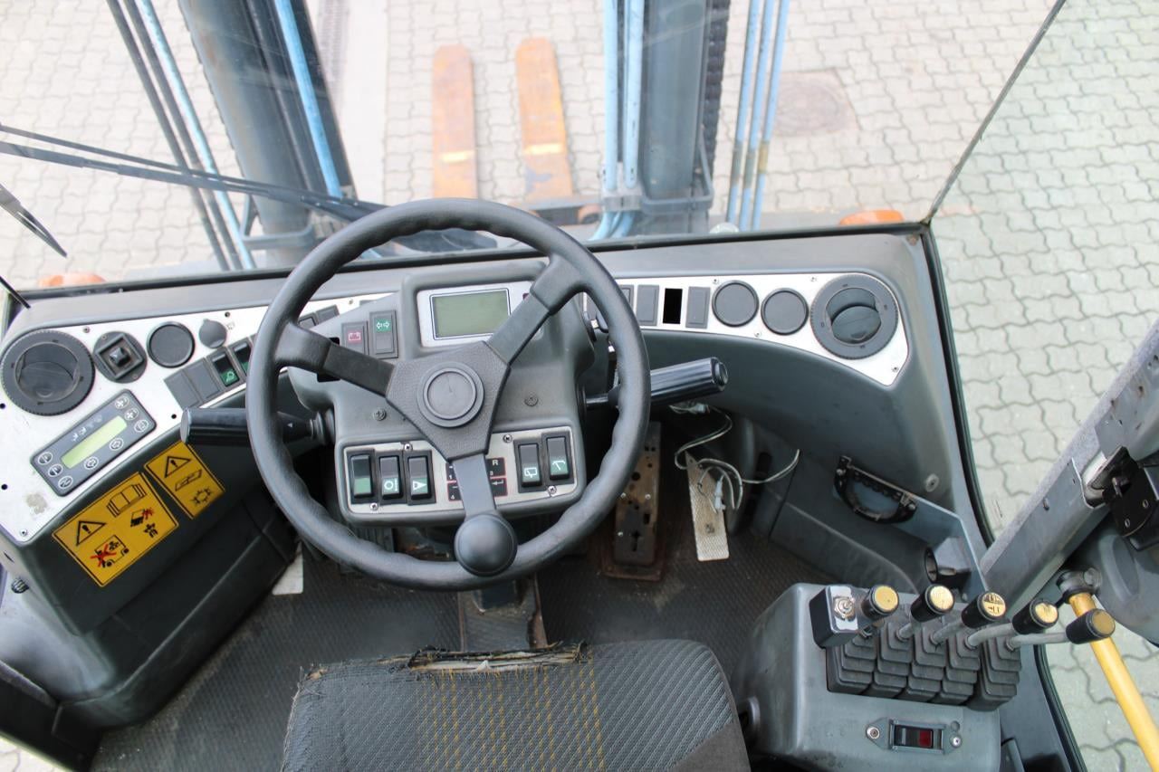 Kalmar DCE90-6L - Diesel heftruck: afbeelding 4 Kalmar DCE90-6L - Diesel heftruck: afbeelding 4