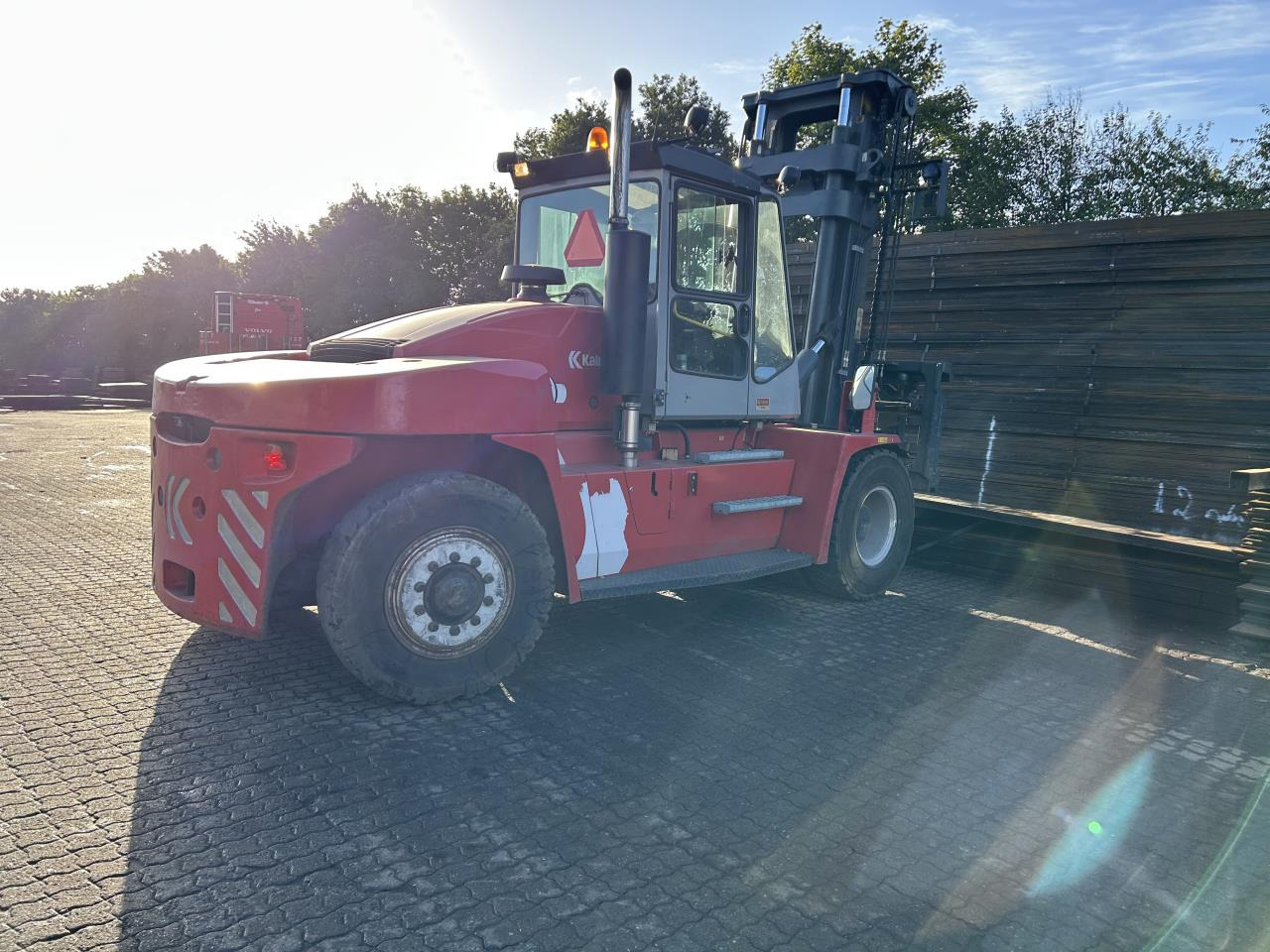 Kalmar DCG160-12 - Diesel heftruck: afbeelding 3 Kalmar DCG160-12 - Diesel heftruck: afbeelding 3