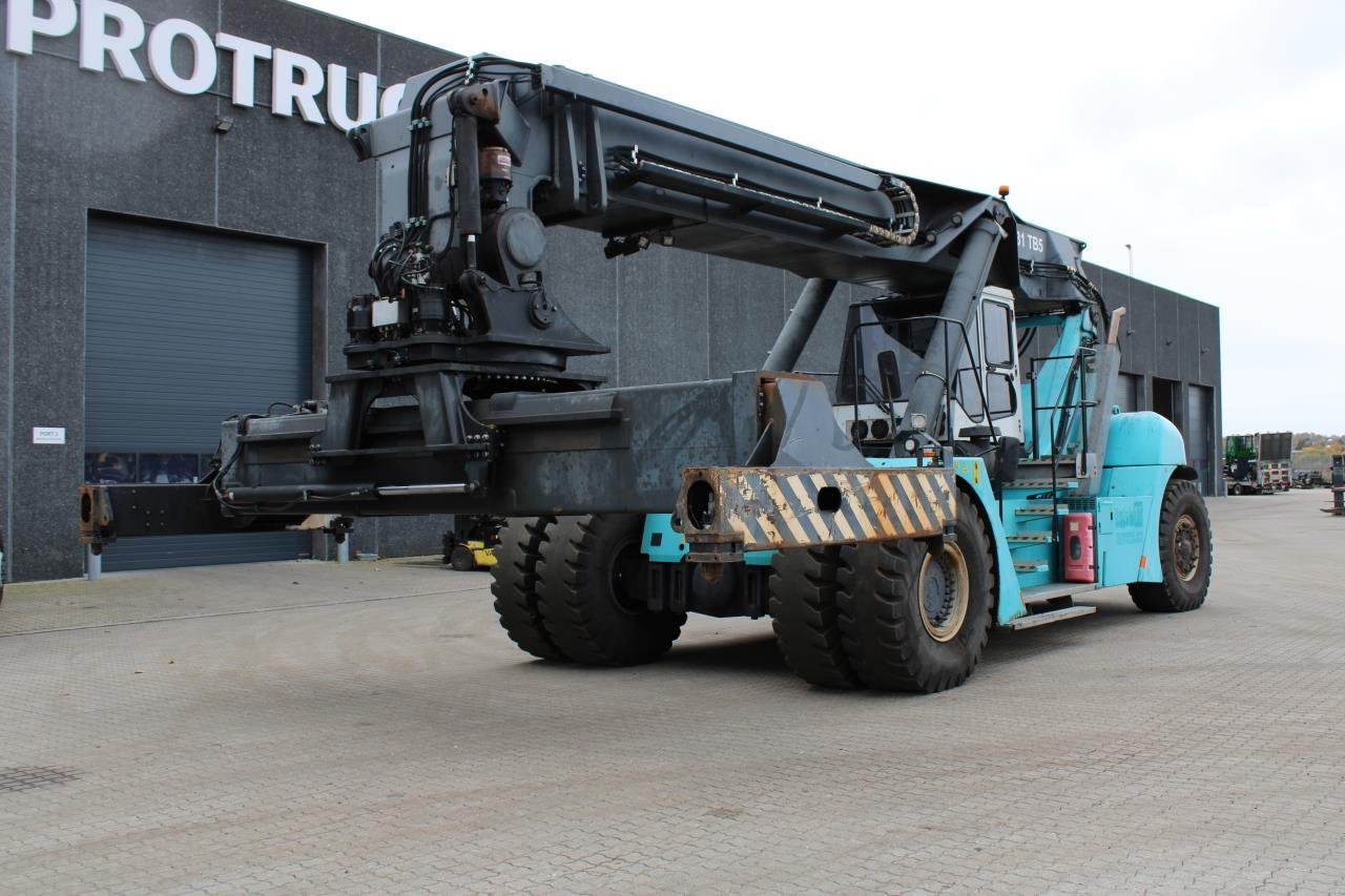 SMV 4531 TB5 - Reach stacker: afbeelding 2 SMV 4531 TB5 - Reach stacker: afbeelding 2