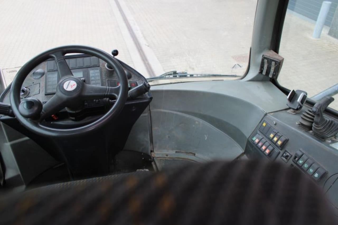 Terberg RT222 - Terminal trekker: afbeelding 4 Terberg RT222 - Terminal trekker: afbeelding 4