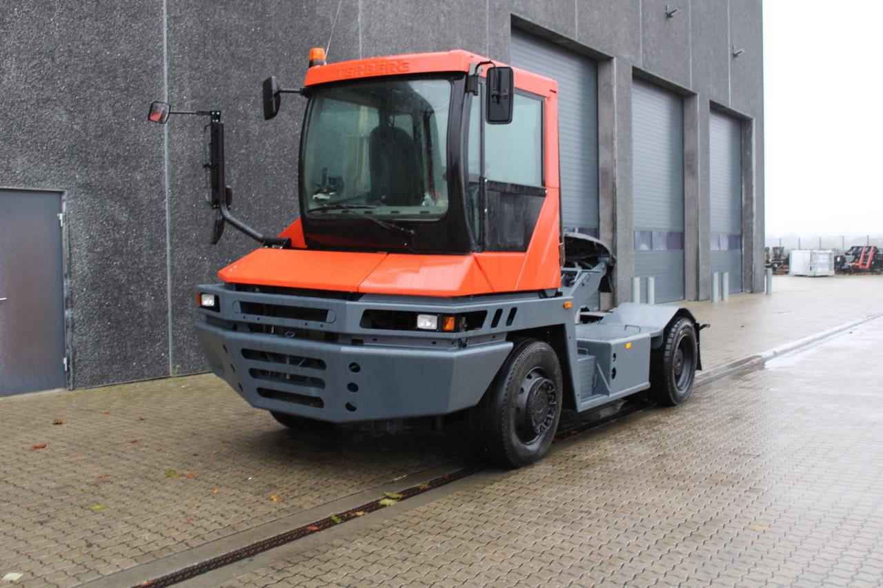 Terberg RT222 - Terminal trekker: afbeelding 2 Terberg RT222 - Terminal trekker: afbeelding 2