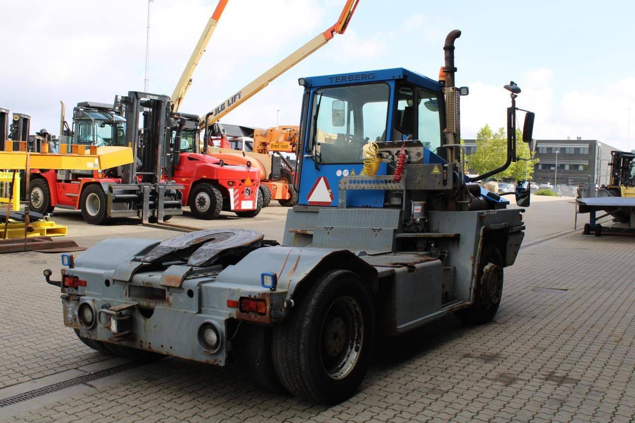 Terberg RT222 - Terminal trekker: afbeelding 3 Terberg RT222 - Terminal trekker: afbeelding 3