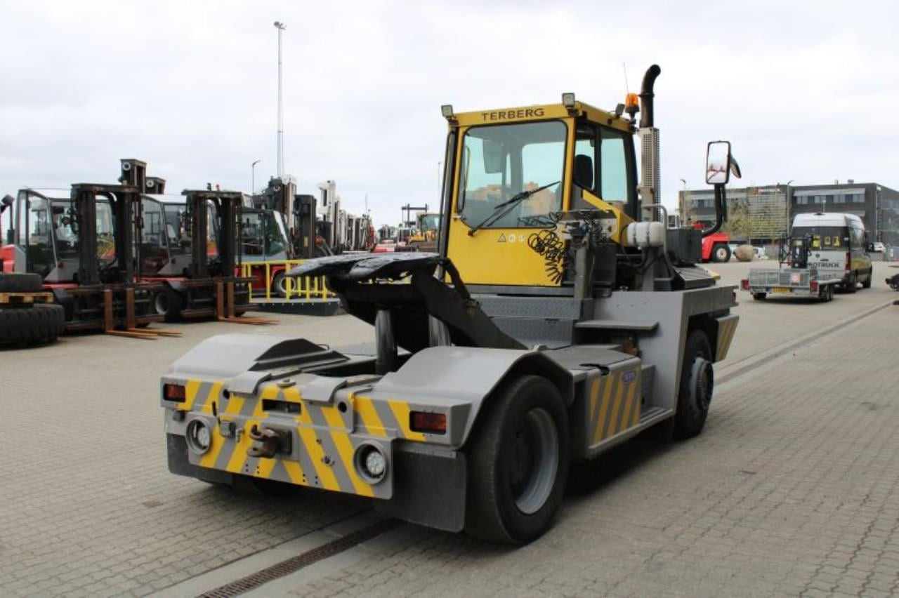 Terberg RT222 - Terminal trekker: afbeelding 3 Terberg RT222 - Terminal trekker: afbeelding 3