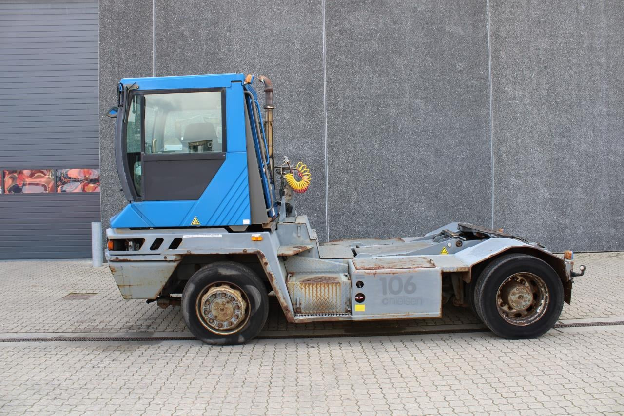 Terberg RT222 - Terminal trekker: afbeelding 1 Terberg RT222 - Terminal trekker: afbeelding 1