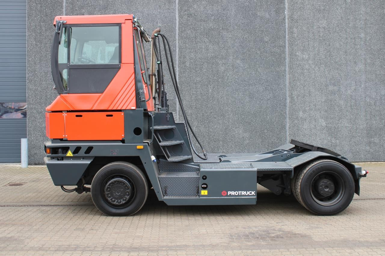 Terberg RT222 - Terminal trekker: afbeelding 1 Terberg RT222 - Terminal trekker: afbeelding 1