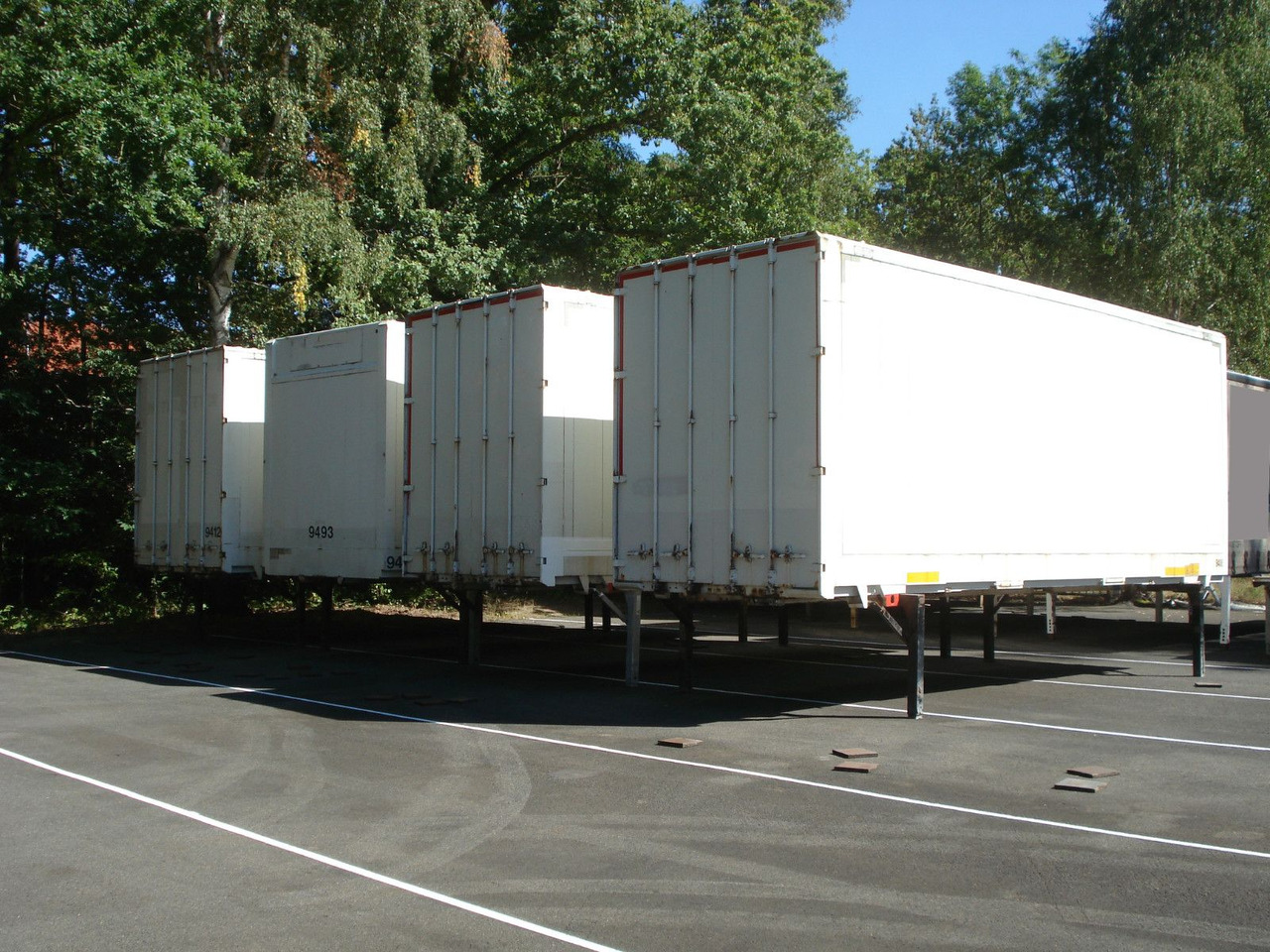 Krone WK 7,7 STG Kleider Textil Jumbo C 7,82 - Gesloten aanhangwagen: afbeelding 1 Krone WK 7,7 STG Kleider Textil Jumbo C 7,82 - Gesloten aanhangwagen: afbeelding 1