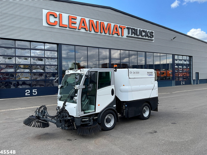 Bucher Citycat 2020 with 3-rd brush - Veegwagen: afbeelding 3 Bucher Citycat 2020 with 3-rd brush - Veegwagen: afbeelding 3