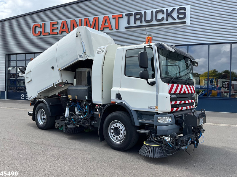 DAF FA 75 CF 310 Johnston Beam VT 800 Just 95.458 km! - Veegwagen: afbeelding 1 DAF FA 75 CF 310 Johnston Beam VT 800 Just 95.458 km! - Veegwagen: afbeelding 1