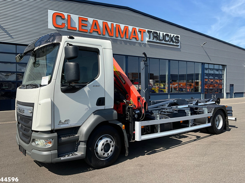 DAF FA LF 250 Euro 6 Palfinger 6,5 Tonmeter laadkraan - Haakarmsysteem vrachtwagen, Kraanwagen: afbeelding 2 DAF FA LF 250 Euro 6 Palfinger 6,5 Tonmeter laadkraan - Haakarmsysteem vrachtwagen, Kraanwagen: afbeelding 2