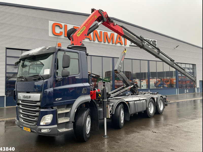 DAF FAD CF 530 8x4 Euro 6 Palfinger 33 Tonmeter laadkraan - Haakarmsysteem vrachtwagen, Kraanwagen: afbeelding 1 DAF FAD CF 530 8x4 Euro 6 Palfinger 33 Tonmeter laadkraan - Haakarmsysteem vrachtwagen, Kraanwagen: afbeelding 1