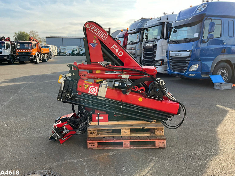 FASSI DEMO 4 Tonmeter laadkraan Laadkraan - Autolaadkraan: afbeelding 4 FASSI DEMO 4 Tonmeter laadkraan Laadkraan - Autolaadkraan: afbeelding 4