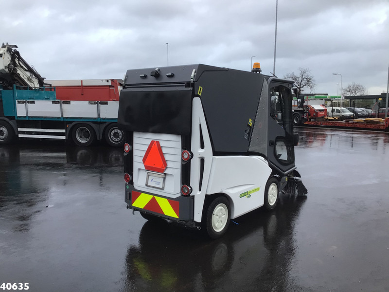 Green machine GM500H2 Hydrogen Waterstof Sweeper - Veegwagen: afbeelding 3 Green machine GM500H2 Hydrogen Waterstof Sweeper - Veegwagen: afbeelding 3