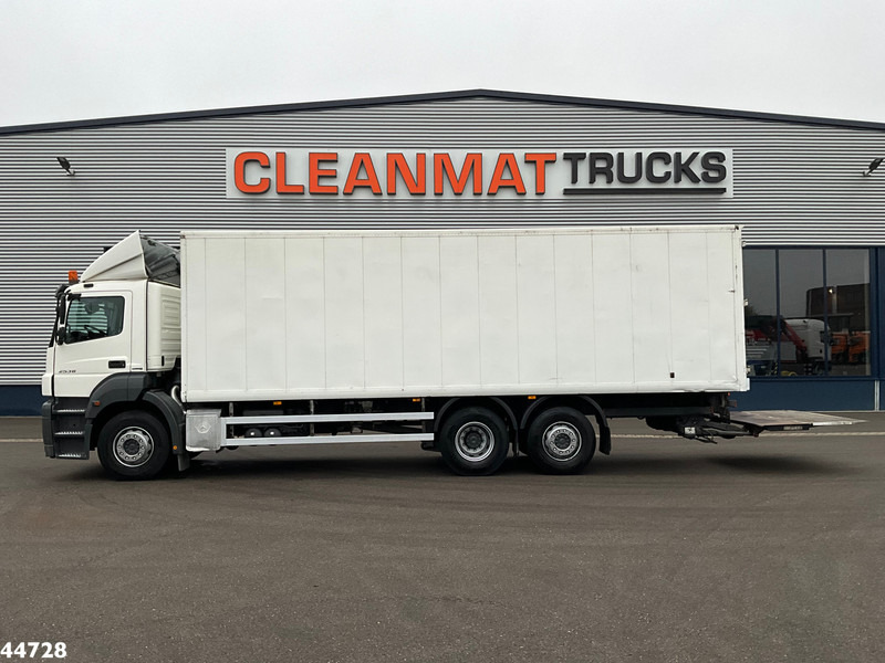 Mercedes-Benz Axor 2636 6x2 Dhollandia laadklep Just 265.901 km! - Bakwagen: afbeelding 1 Mercedes-Benz Axor 2636 6x2 Dhollandia laadklep Just 265.901 km! - Bakwagen: afbeelding 1