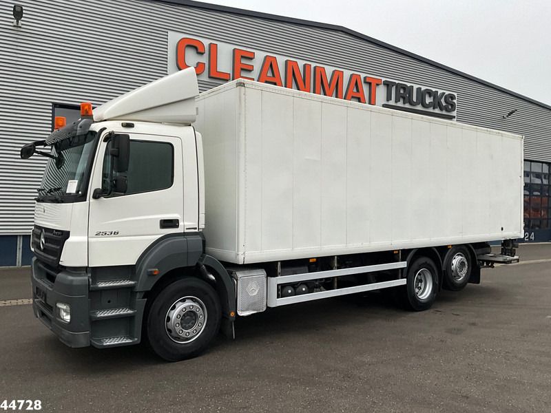 Mercedes-Benz Axor 2636 6x2 Dhollandia laadklep Just 265.901 km! - Bakwagen: afbeelding 3 Mercedes-Benz Axor 2636 6x2 Dhollandia laadklep Just 265.901 km! - Bakwagen: afbeelding 3