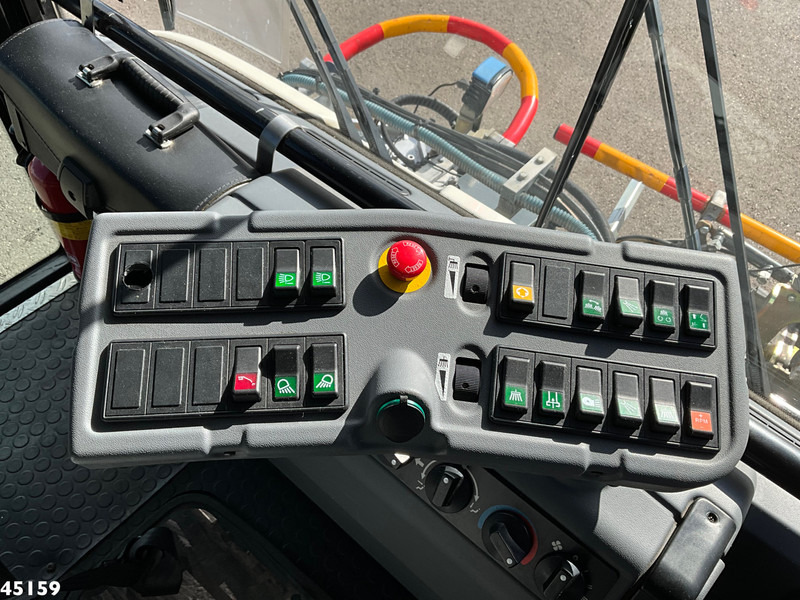 Veegwagen Ravo 540 CD Euro 6 with 3-rd brush: afbeelding 14 Veegwagen Ravo 540 CD Euro 6 with 3-rd brush: afbeelding 14