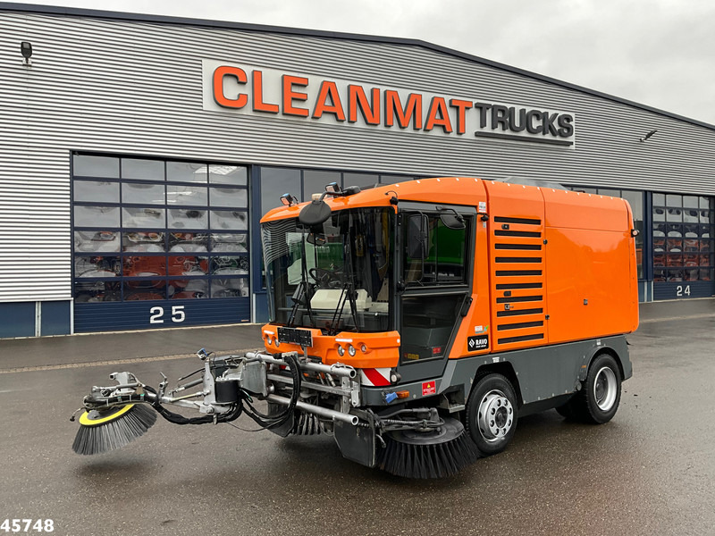 Ravo 580 with 3-rd brush - Veegwagen: afbeelding 2 Ravo 580 with 3-rd brush - Veegwagen: afbeelding 2