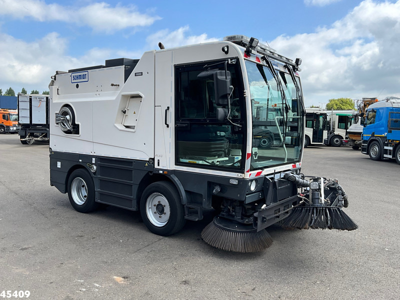 Schmidt Cleango 500 Compact Euro 6 with 3-rd brush - Veegwagen: afbeelding 3 Schmidt Cleango 500 Compact Euro 6 with 3-rd brush - Veegwagen: afbeelding 3