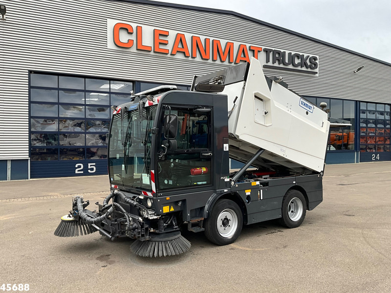 Schmidt Cleango Compact 500 Euro 6 with 3-rd brush Just 41.050 km! - Veegwagen: afbeelding 1 Schmidt Cleango Compact 500 Euro 6 with 3-rd brush Just 41.050 km! - Veegwagen: afbeelding 1