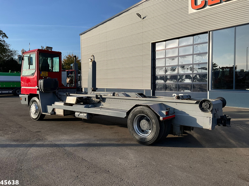 Terberg YT180 VDL 25 Ton haakarmsysteem - Haakarmsysteem vrachtwagen: afbeelding 4 Terberg YT180 VDL 25 Ton haakarmsysteem - Haakarmsysteem vrachtwagen: afbeelding 4