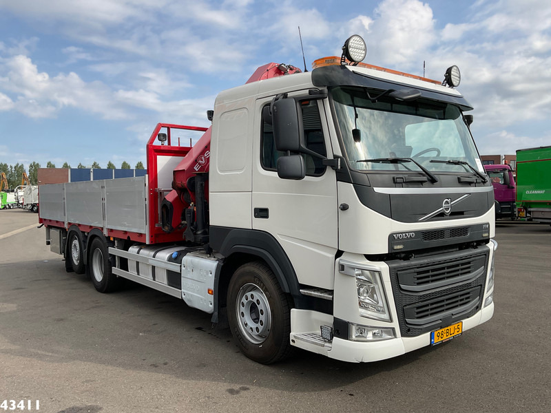 Volvo FM 500 Euro 6 HMF 32 Tonmeter laadkraan Just 166.643 km! - Kraanwagen: afbeelding 4 Volvo FM 500 Euro 6 HMF 32 Tonmeter laadkraan Just 166.643 km! - Kraanwagen: afbeelding 4