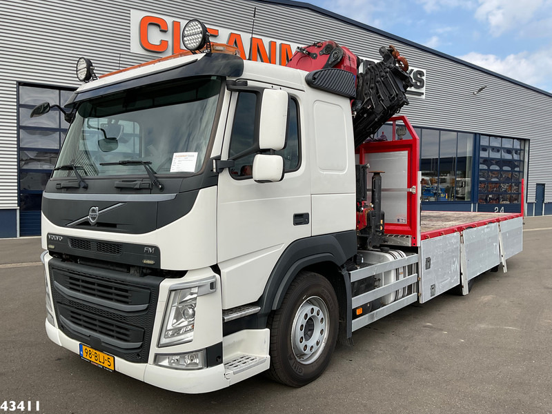 Volvo FM 500 Euro 6 HMF 32 Tonmeter laadkraan Just 166.643 km! - Kraanwagen: afbeelding 3 Volvo FM 500 Euro 6 HMF 32 Tonmeter laadkraan Just 166.643 km! - Kraanwagen: afbeelding 3