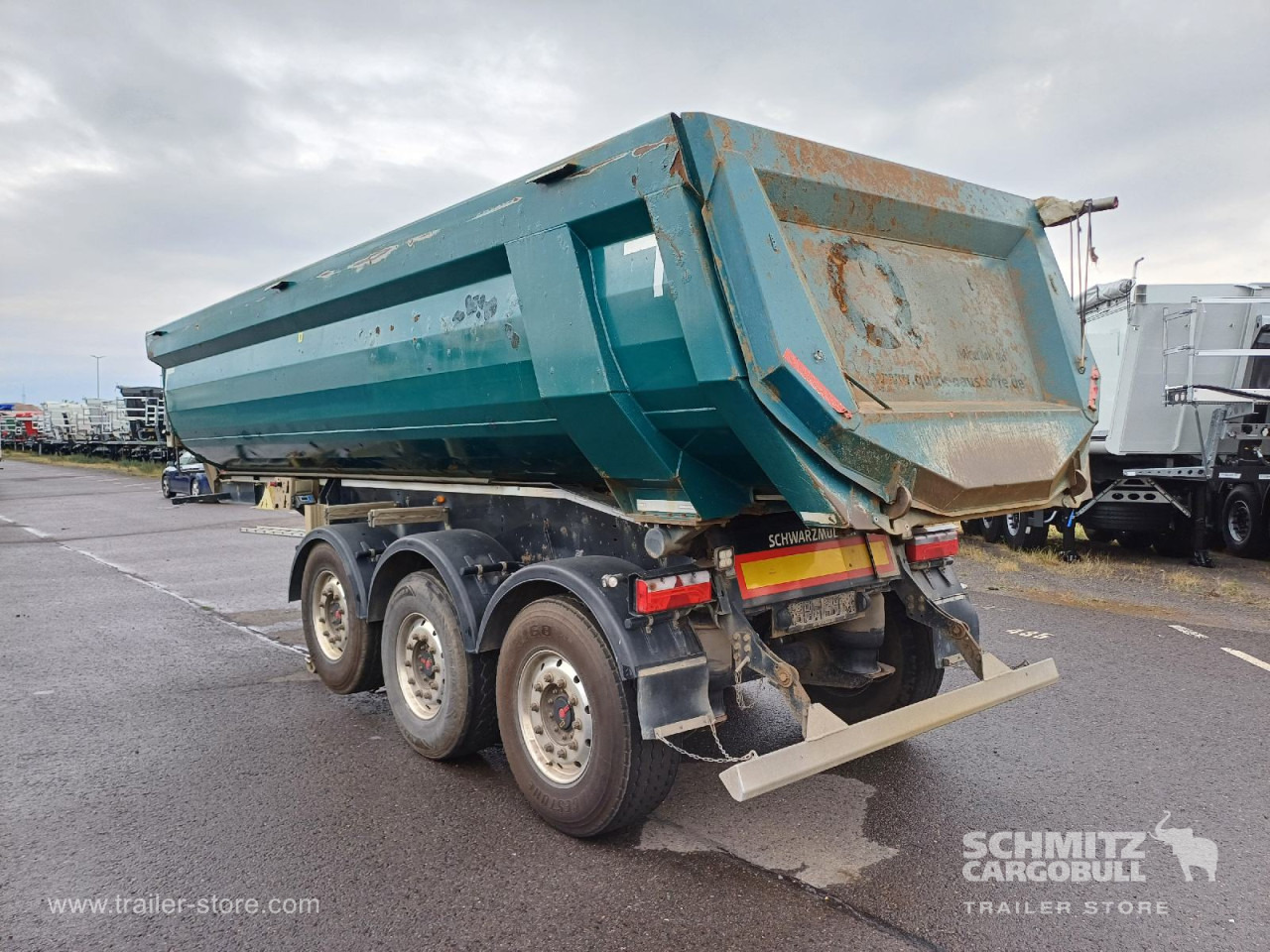 SCHWARZMUELLER Auflieger Kipper Stahlrundmulde 26m³ - Kipper oplegger: afbeelding 4 SCHWARZMUELLER Auflieger Kipper Stahlrundmulde 26m³ - Kipper oplegger: afbeelding 4