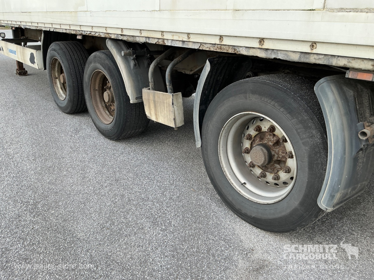 KRONE Dryfreight Standard Taillift - Gesloten oplegger: afbeelding 2 KRONE Dryfreight Standard Taillift - Gesloten oplegger: afbeelding 2
