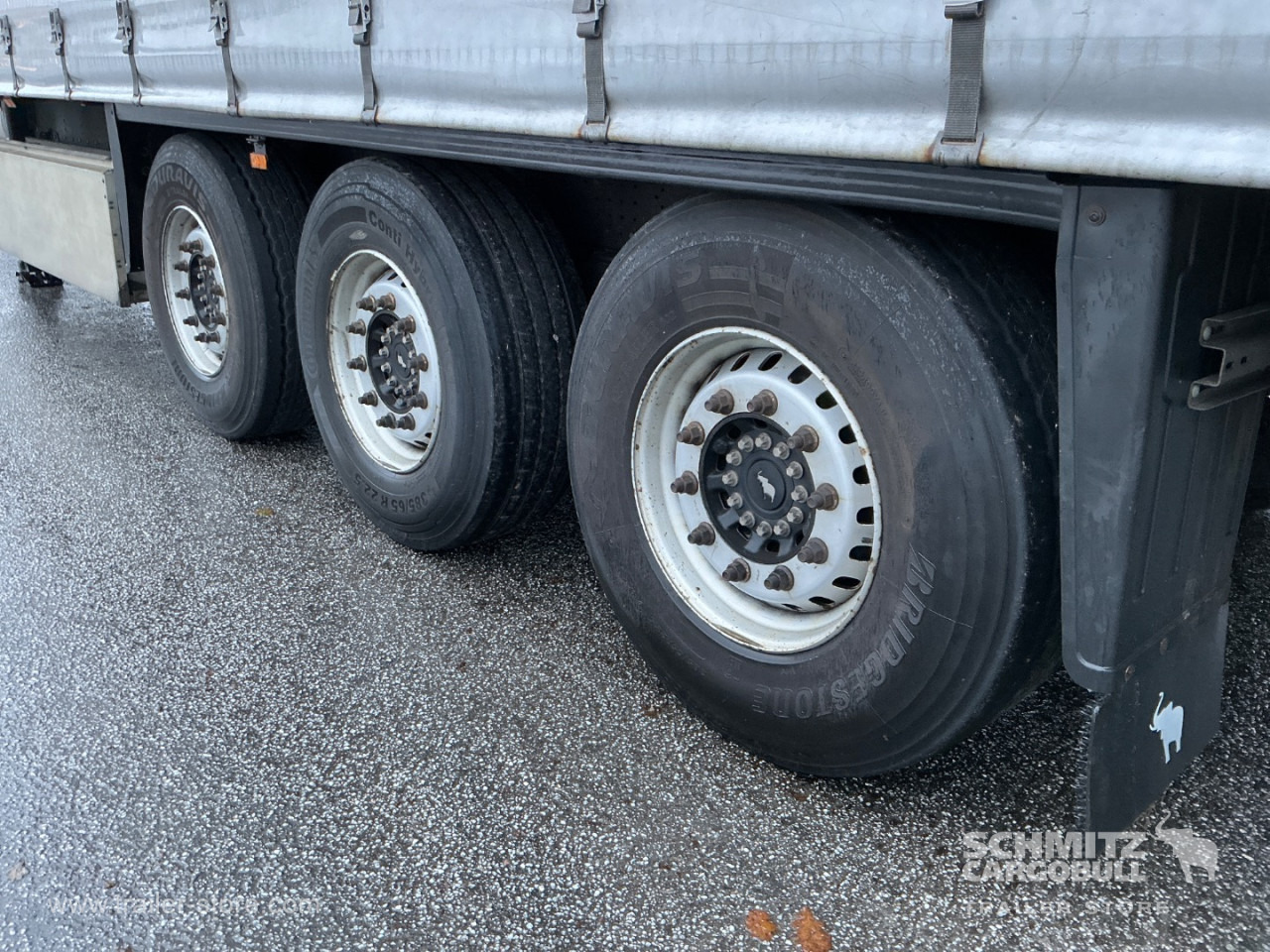 SCHMITZ Curtainsider Standard , Folding wall right - Schuifzeiloplegger: afbeelding 3 SCHMITZ Curtainsider Standard , Folding wall right - Schuifzeiloplegger: afbeelding 3