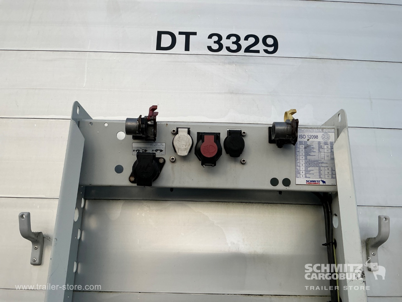 SCHMITZ Curtainsider Standard , Folding wall right - Schuifzeiloplegger: afbeelding 4 SCHMITZ Curtainsider Standard , Folding wall right - Schuifzeiloplegger: afbeelding 4