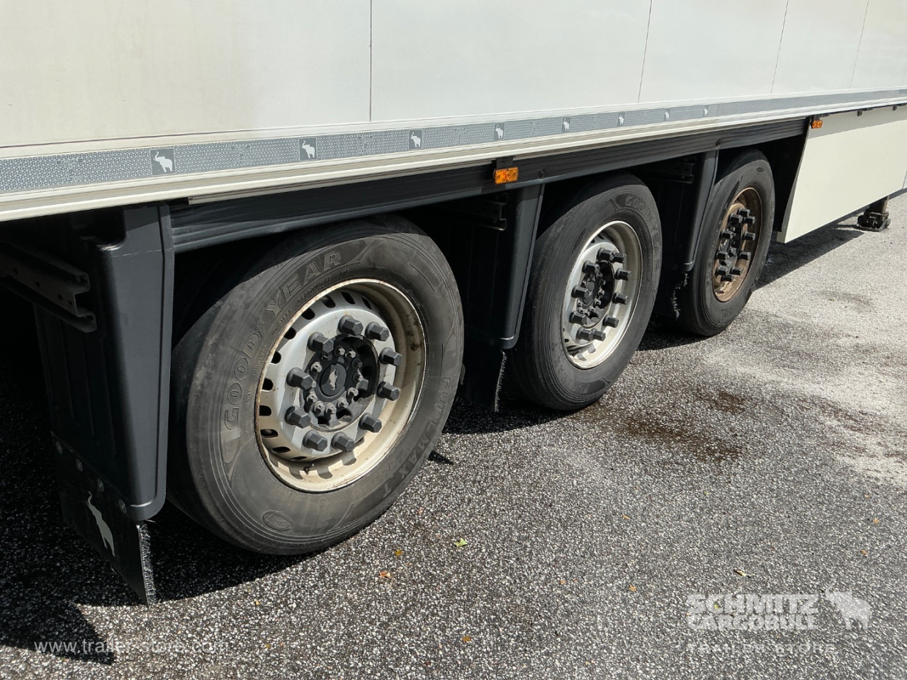 SCHMITZ Reefer Meat hanging system - Isotherm oplegger: afbeelding 3 SCHMITZ Reefer Meat hanging system - Isotherm oplegger: afbeelding 3