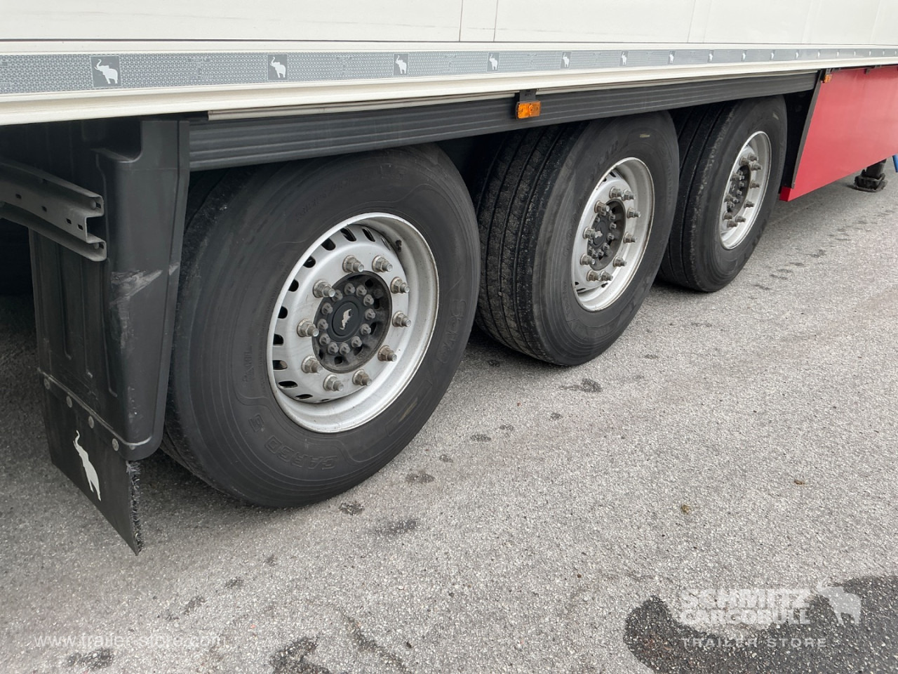 SCHMITZ Reefer Standard Double deck - Isotherm oplegger: afbeelding 3 SCHMITZ Reefer Standard Double deck - Isotherm oplegger: afbeelding 3