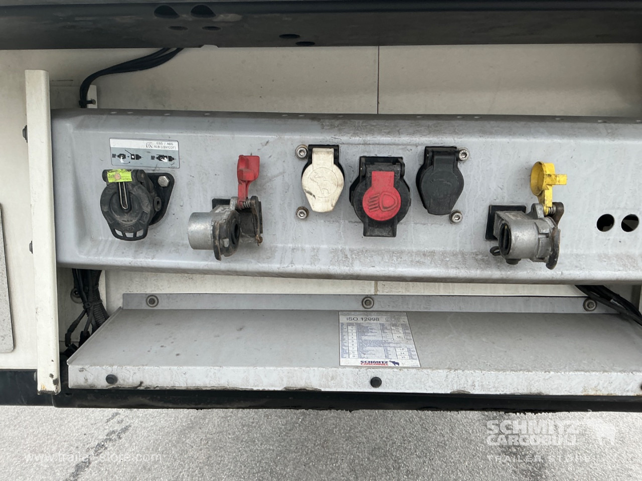 SCHMITZ Reefer Standard Double deck - Isotherm oplegger: afbeelding 4 SCHMITZ Reefer Standard Double deck - Isotherm oplegger: afbeelding 4
