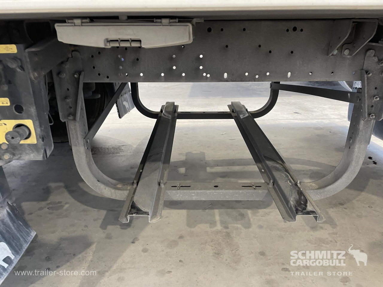 SCHMITZ Semiremolque Frigo Standard - Isotherm oplegger: afbeelding 2 SCHMITZ Semiremolque Frigo Standard - Isotherm oplegger: afbeelding 2