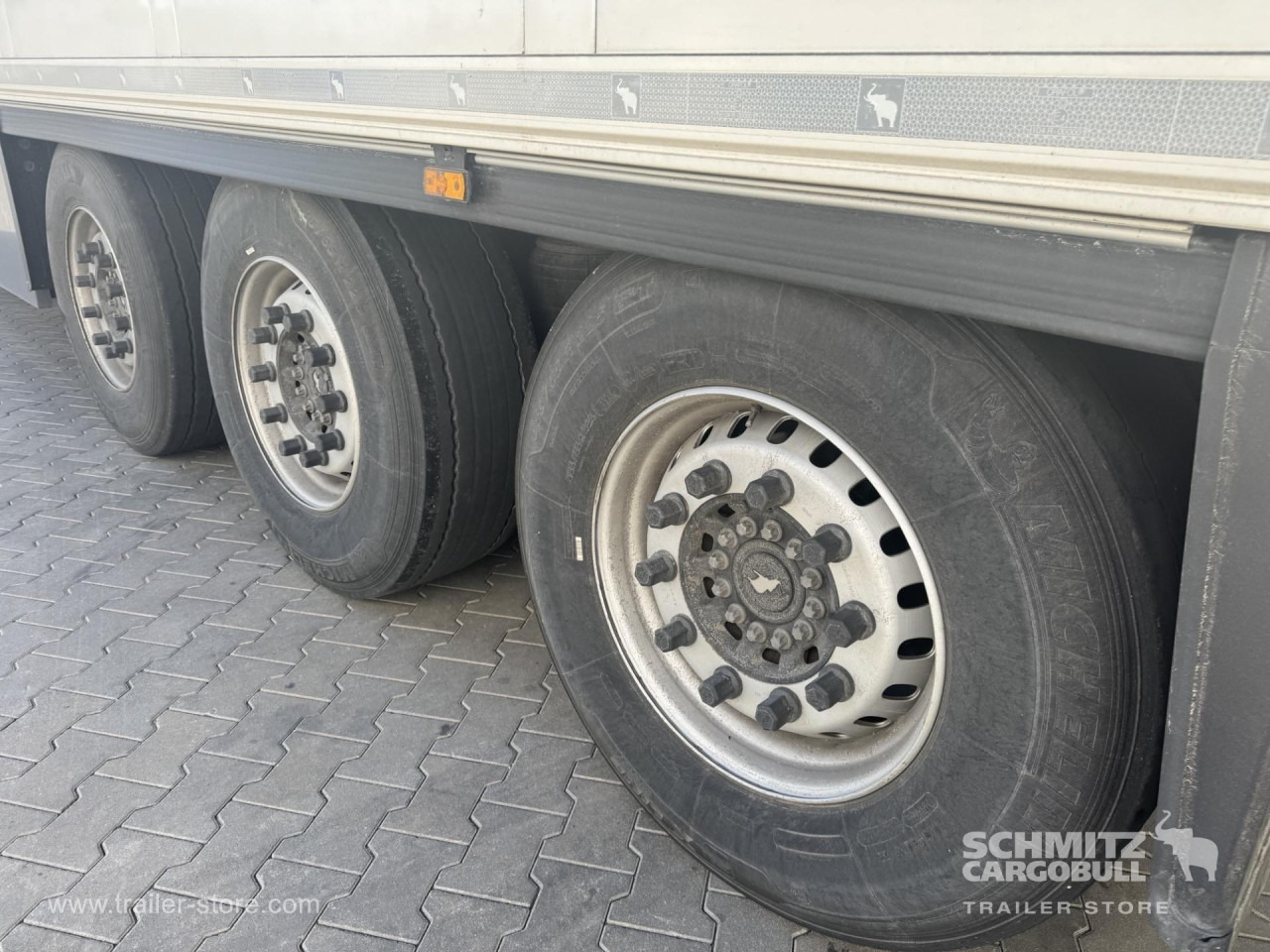 SCHMITZ Reefer Standard Double deck - Isotherm oplegger: afbeelding 3 SCHMITZ Reefer Standard Double deck - Isotherm oplegger: afbeelding 3