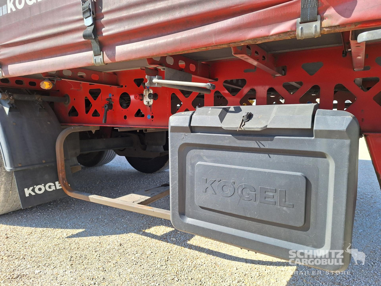 KOEGEL Curtainsider Standard - Schuifzeiloplegger: afbeelding 4 KOEGEL Curtainsider Standard - Schuifzeiloplegger: afbeelding 4