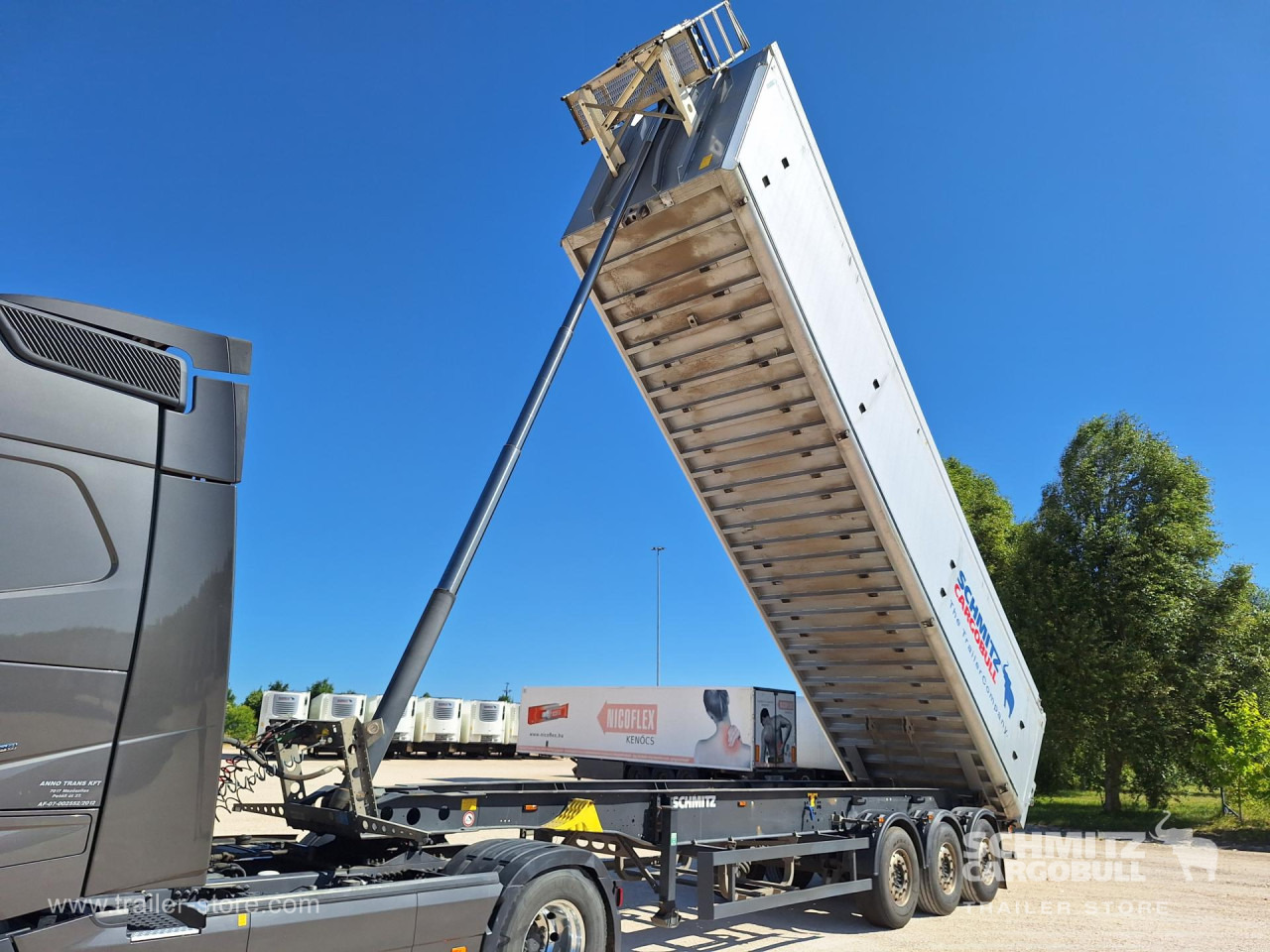 SCHMITZ Tipper Alu-square sided body 54m³ - Kipper oplegger: afbeelding 4 SCHMITZ Tipper Alu-square sided body 54m³ - Kipper oplegger: afbeelding 4