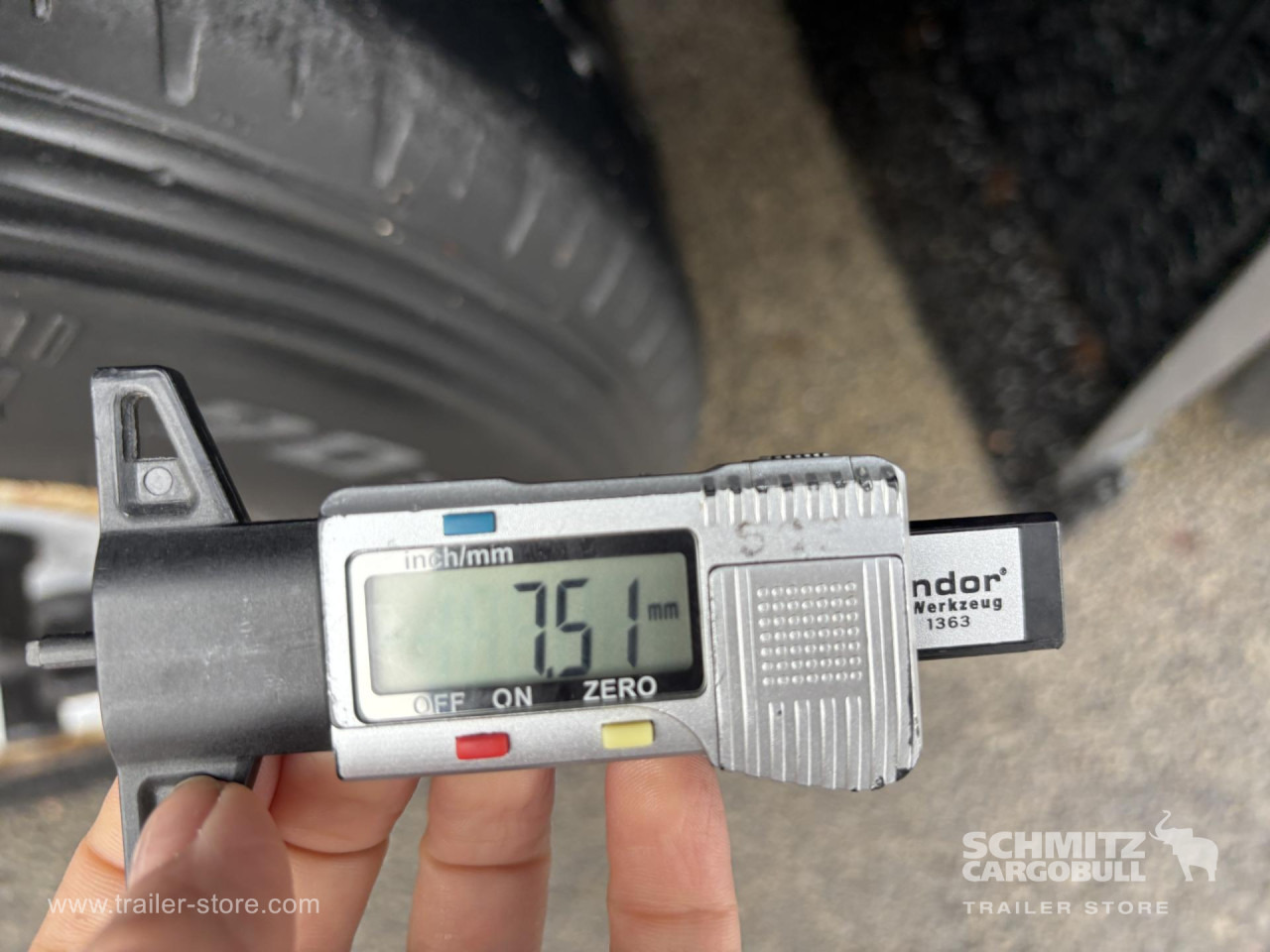 SCHMITZ Curtainsider Standard - Schuifzeiloplegger: afbeelding 4 SCHMITZ Curtainsider Standard - Schuifzeiloplegger: afbeelding 4