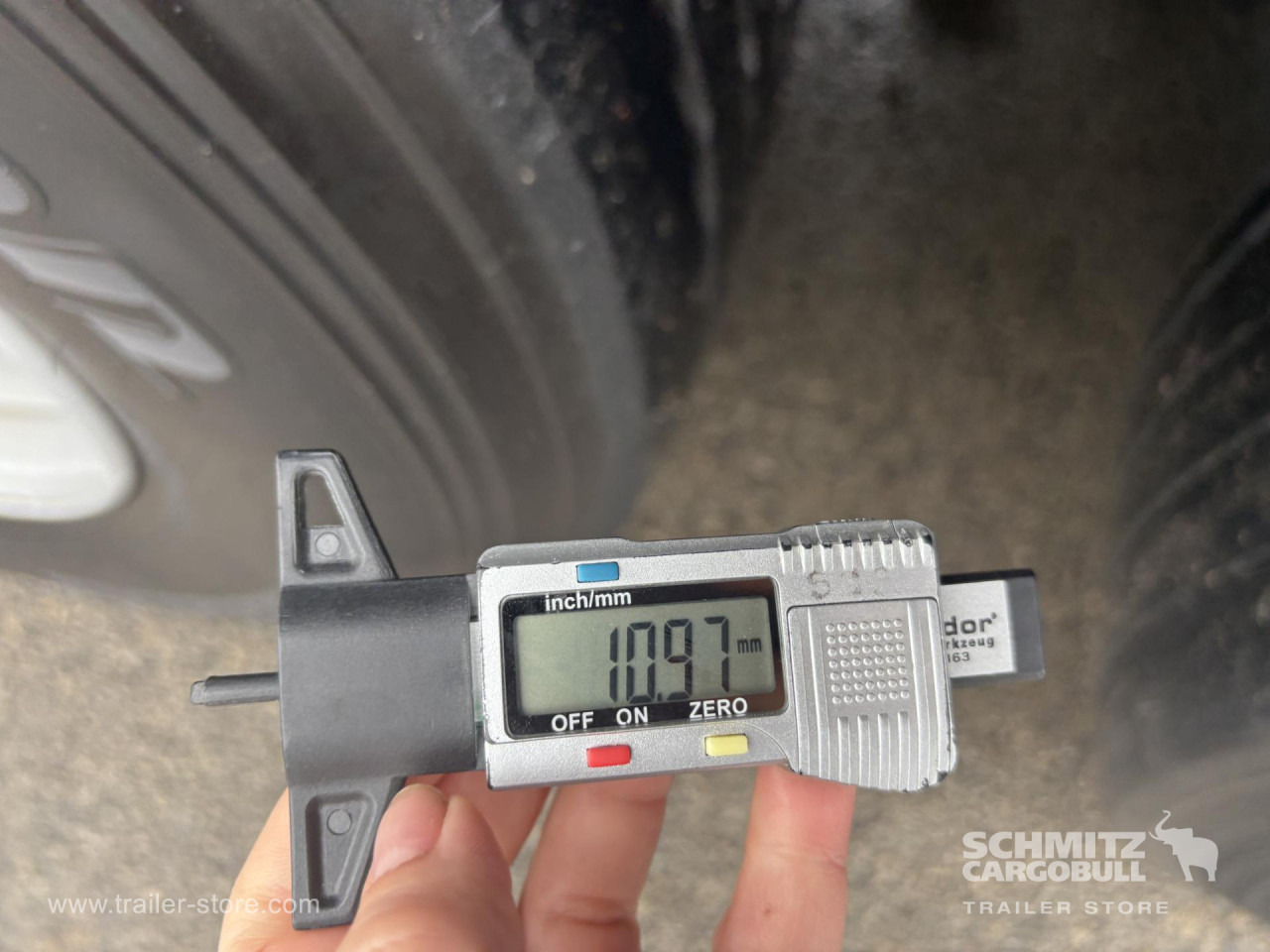 SCHMITZ Curtainsider Standard - Schuifzeiloplegger: afbeelding 2 SCHMITZ Curtainsider Standard - Schuifzeiloplegger: afbeelding 2