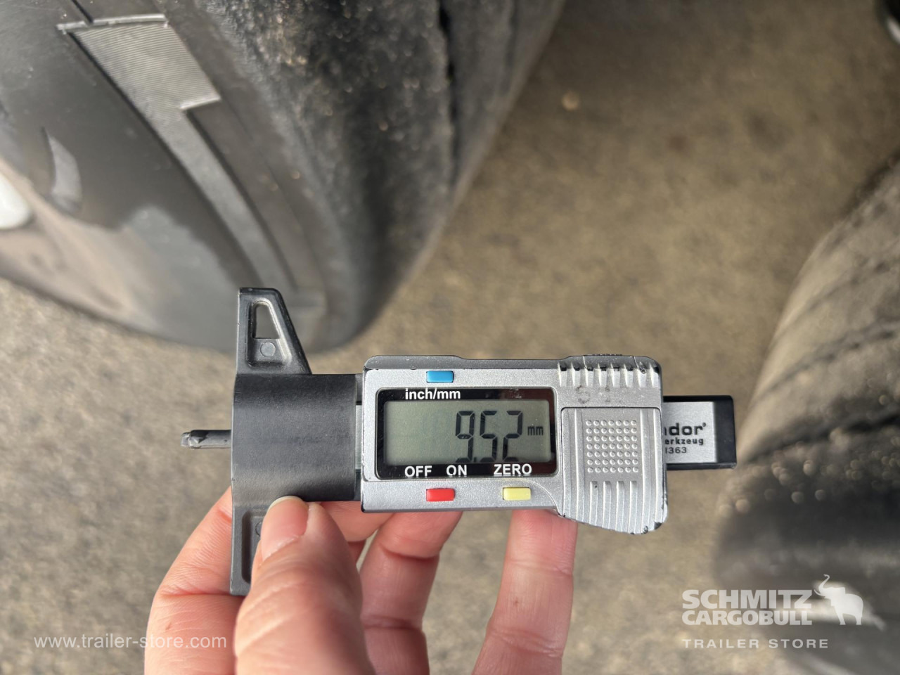 SCHMITZ Curtainsider Standard - Schuifzeiloplegger: afbeelding 4 SCHMITZ Curtainsider Standard - Schuifzeiloplegger: afbeelding 4